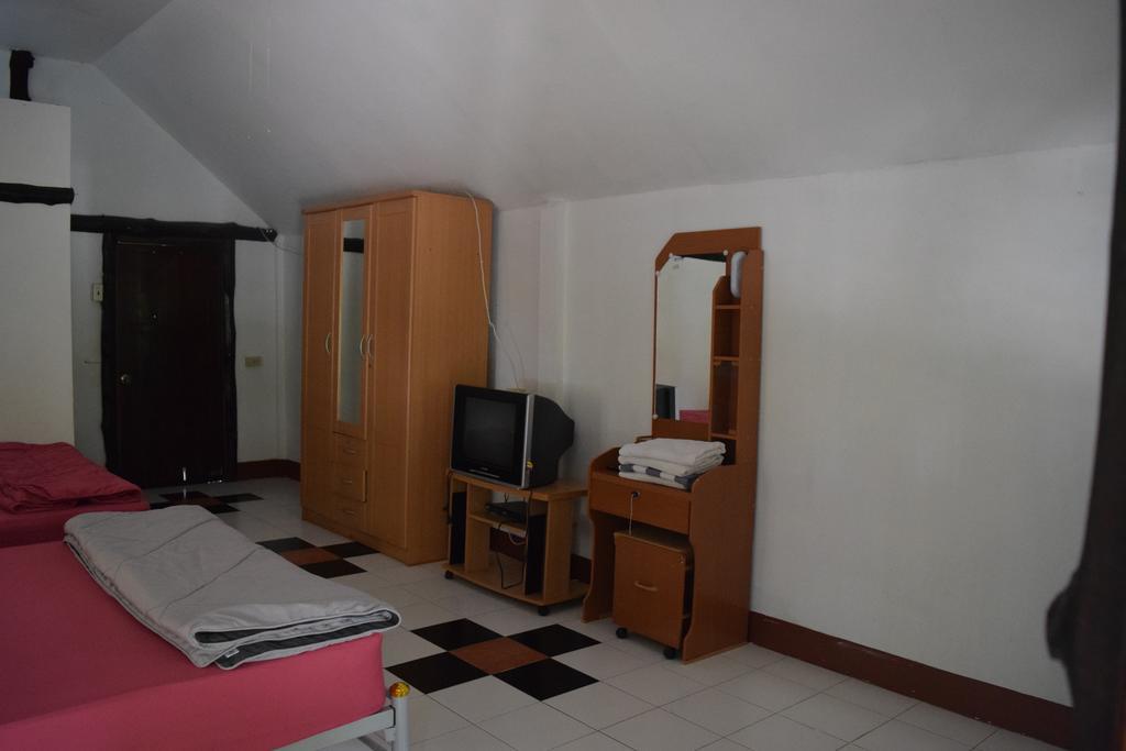 Ban Sabai Sabai Guest House Kanchanaburi Oda fotoğraf