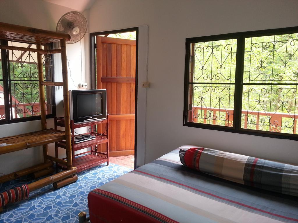 Ban Sabai Sabai Guest House Kanchanaburi Oda fotoğraf