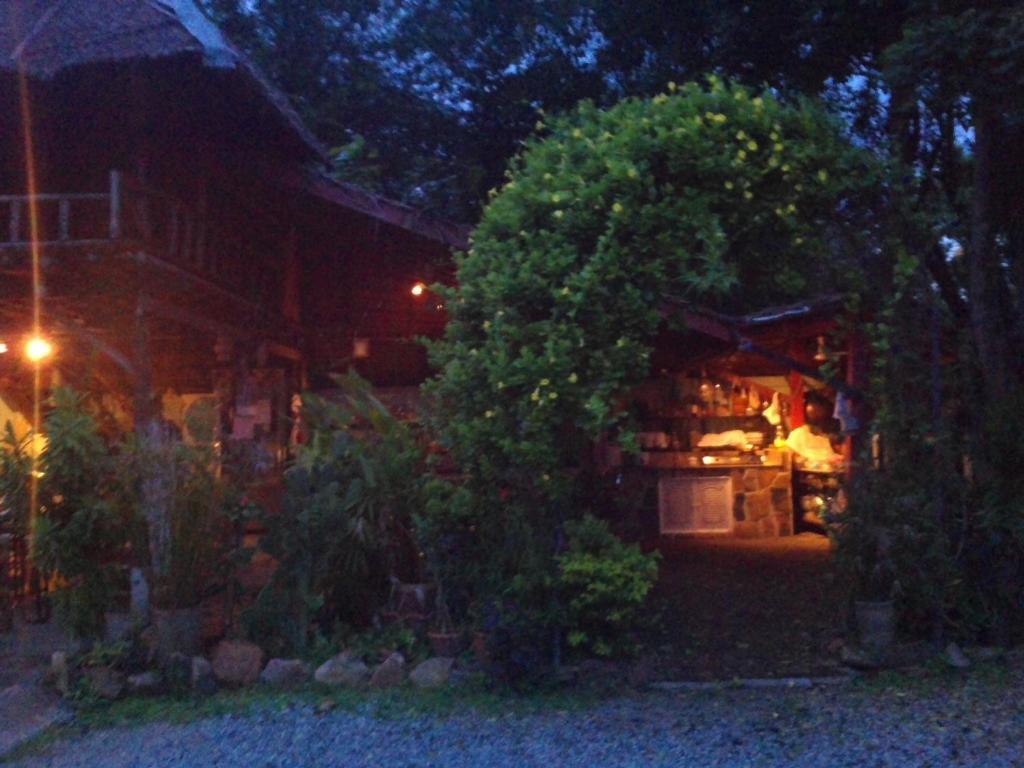 Ban Sabai Sabai Guest House Kanchanaburi Dış mekan fotoğraf